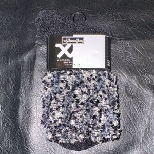 Xhilaration Women's Fuzzy Speckled Lounge Socks - Black, Gray & White, NEW
